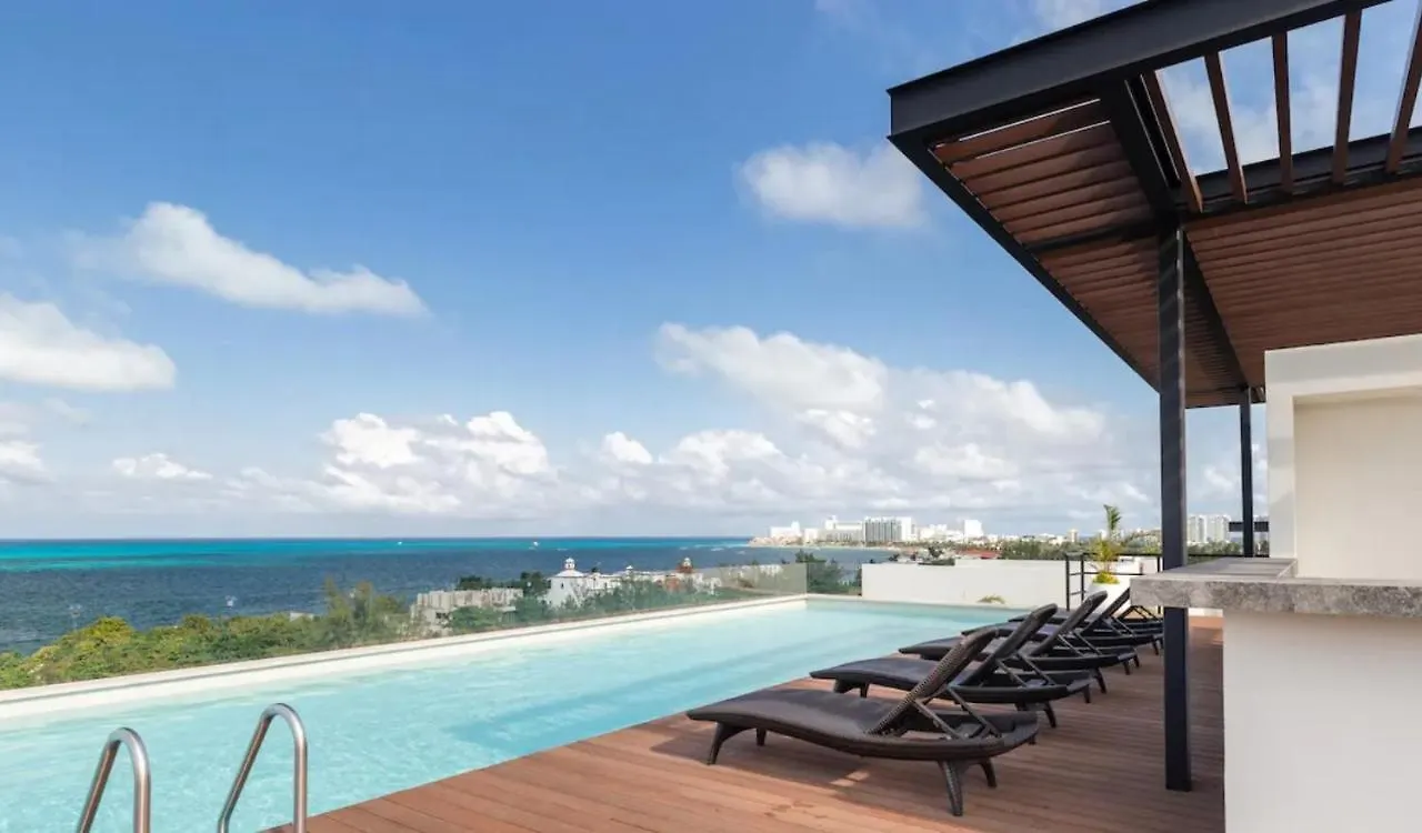 Beautiful Room Well Located In The Hotel Zone Of Cancún