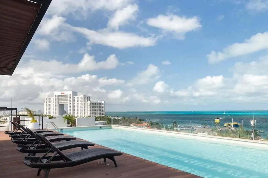 Beautiful Room Well Located In The Hotel Zone Of Cancún